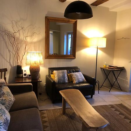 Sous Le Clocher Marseille Luaran gambar