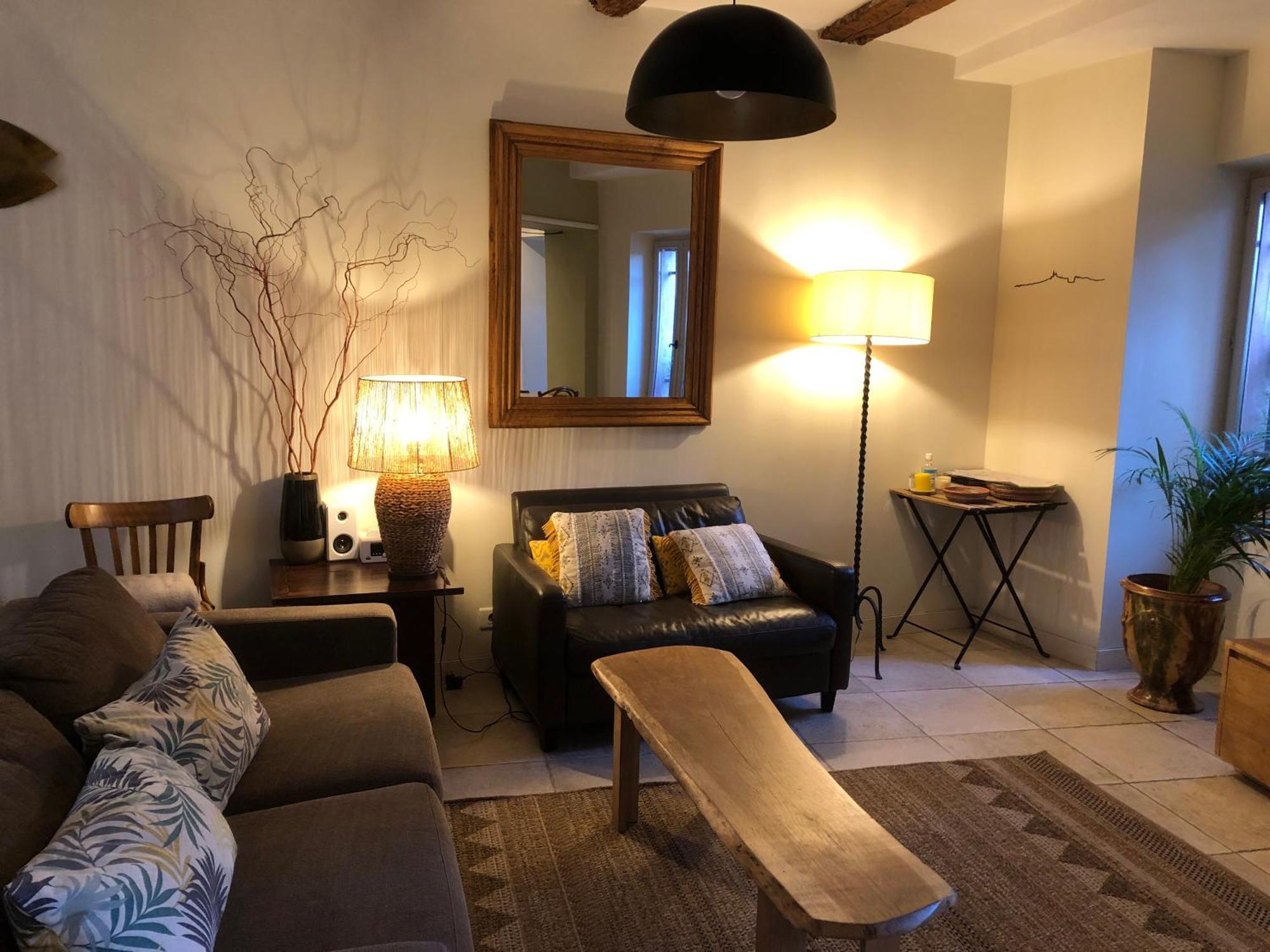 Sous Le Clocher Marseille Luaran gambar